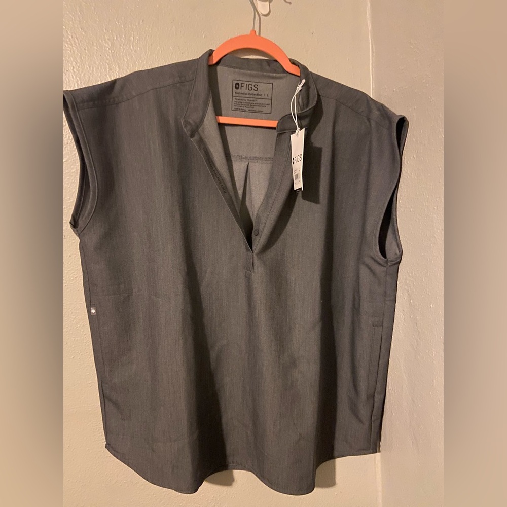 NWT Figs Rafaela Scrub top